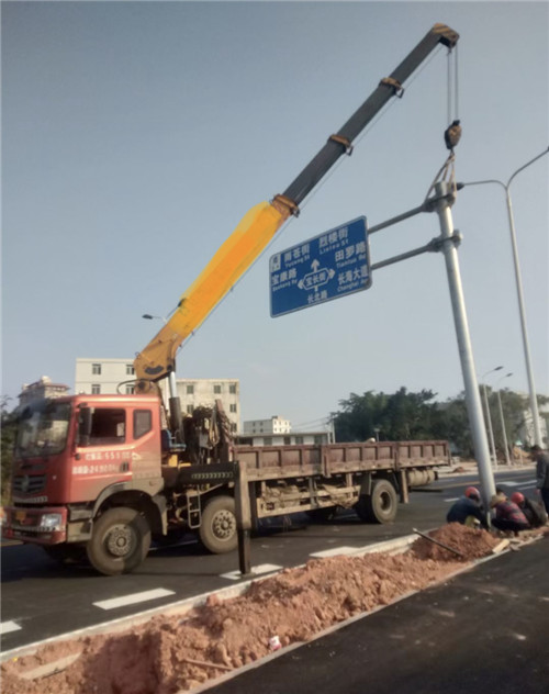 永登县设备吊装租赁吊车要用多大吊车